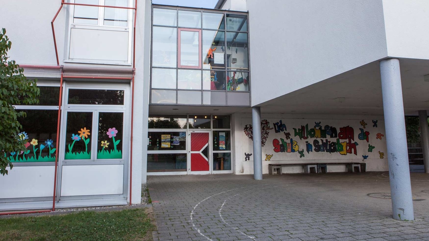 Eingang Schule Schlierbach